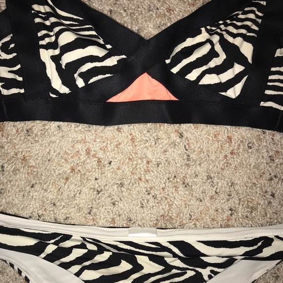 H&M bathing suit - Picture 2 of 5